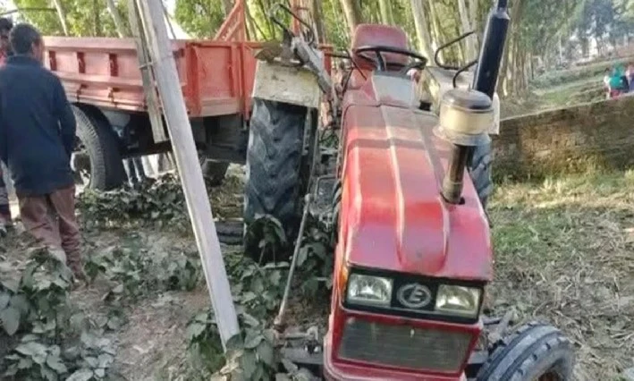 ট্রাক্টর--মোটরসাইকেল মুখোমুখি সংঘর্ষে ২ জন নিহত